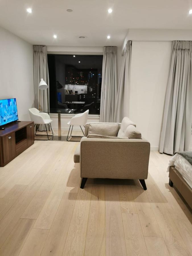 Apartmán Comfy 1 Bed Studio 1 Minute From Train Station Londýn Exteriér fotografie